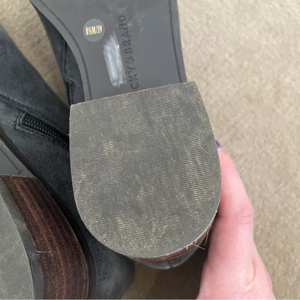 Lucky Brand Women's Kenri Black Leather Side Zip Pointed-Toe Ankle Boot size 8.5 - Picture 9 of 9